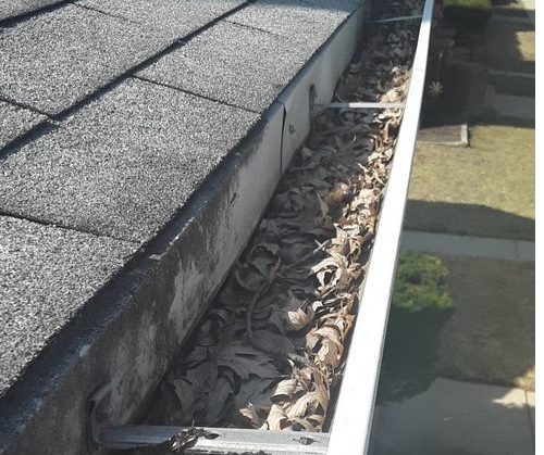 Gutter Cleaning Services for Chicagoland area