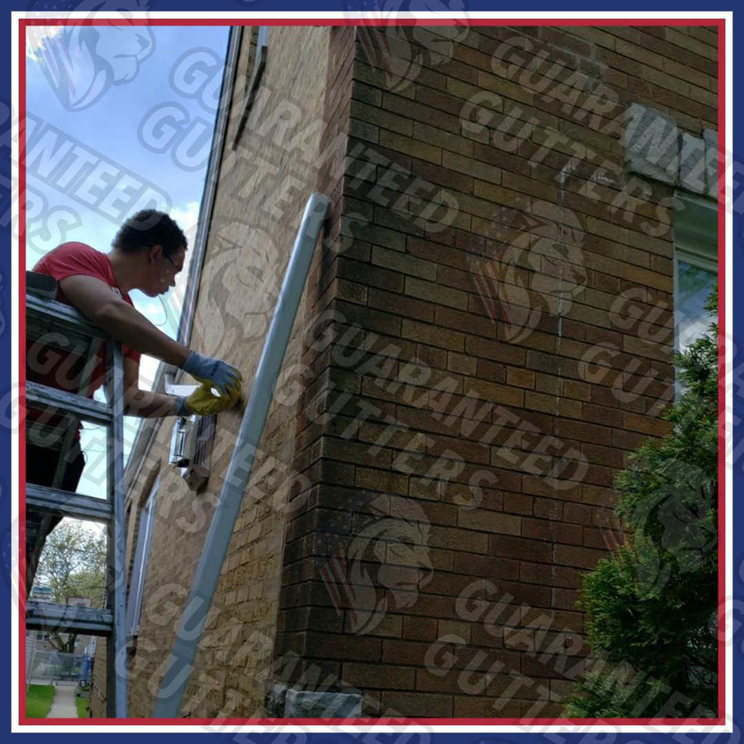 Gutter Cleaning and Repair Services for Chicago and Park Ridge